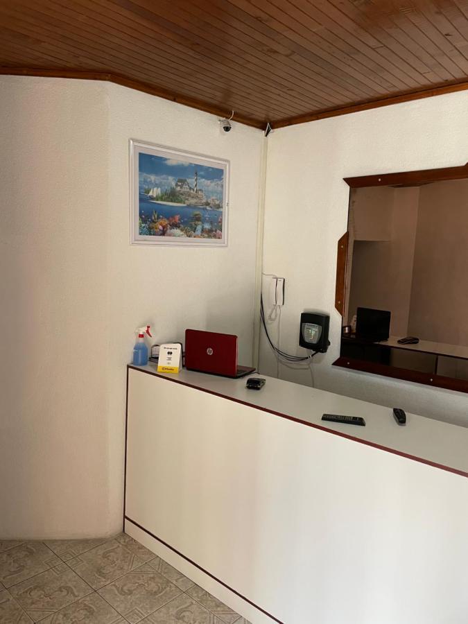 Host Hub Guest House Kempton Park Eksteriør bilde