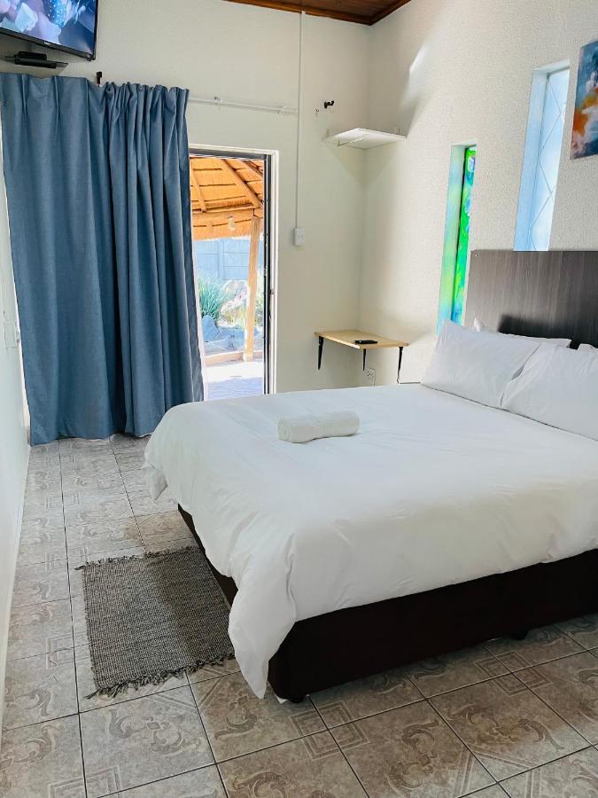 Host Hub Guest House Kempton Park Eksteriør bilde