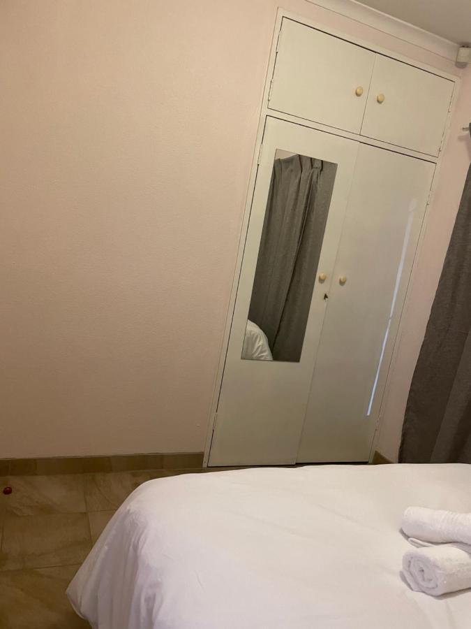 Host Hub Guest House Kempton Park Eksteriør bilde