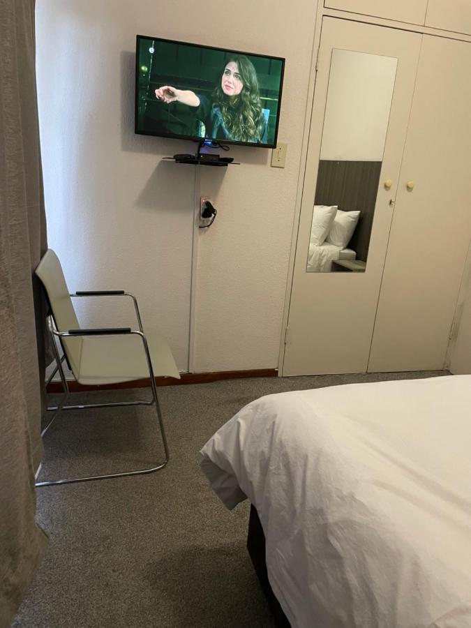 Host Hub Guest House Kempton Park Eksteriør bilde