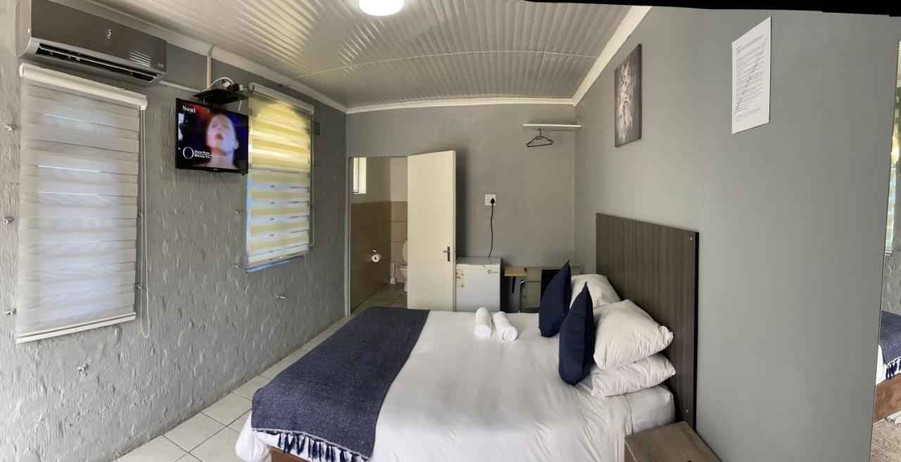 Host Hub Guest House Kempton Park Eksteriør bilde