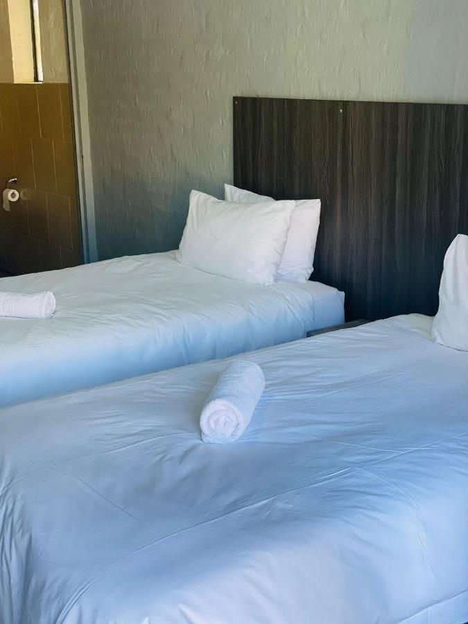 Host Hub Guest House Kempton Park Eksteriør bilde